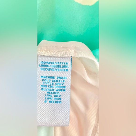 *Clearance* Maxi Dress w/ adjustable spaghetti straps. SIZE SMALL - Picture 16 of 16